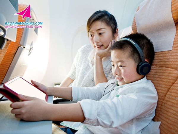 Chuẩn bị giấy khai sinh hoặc giấy tờ hợp lệ cho trẻ 
